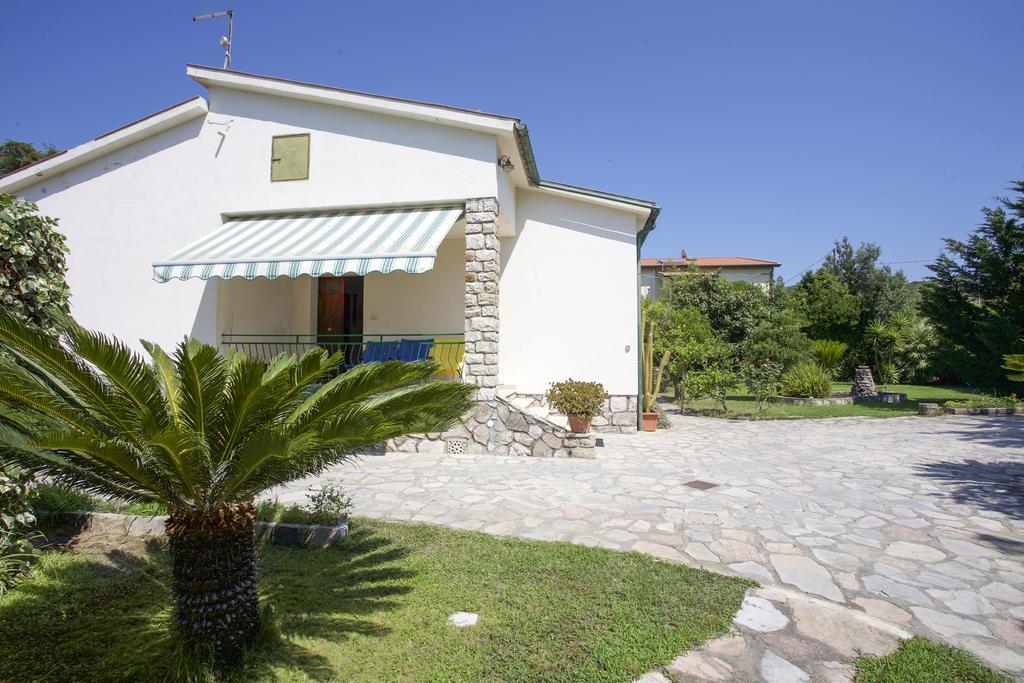 Villa Leo Портоферрайо Номер фото